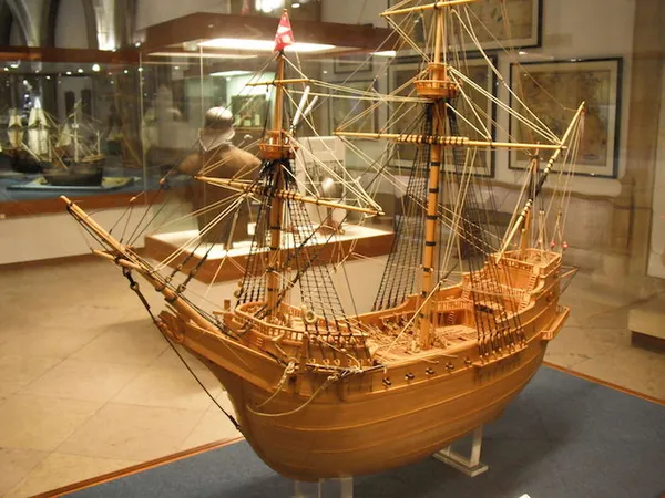 Model of the Portuguese carrack Madre de Deus, in the Maritime Museum (Lisbon)