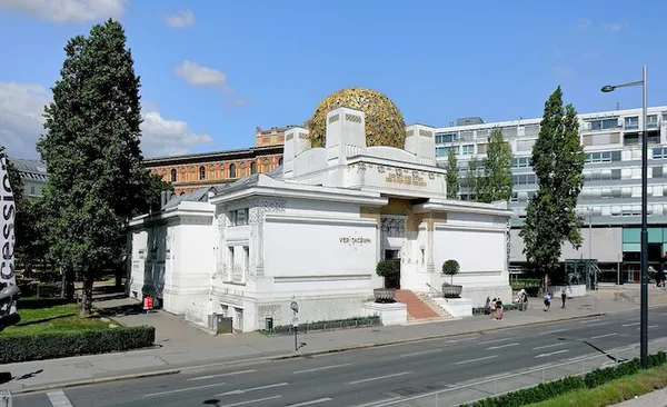 Secession Building, Vienna, Austria (Photo taken August 21, 2017, by ©Bwag/CC-BY-SA-4.0)