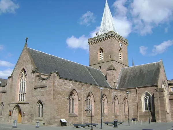St John's Kirk, South St John's Place, Perth, Perth & Kinross (Photo taken 08/05/10 by Kilnburn)