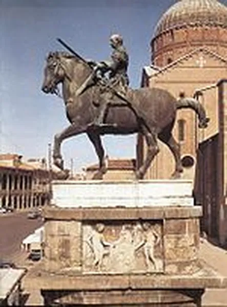 Donatello's equestrian statue of Gattamelata at Padua. (photo taken19:01, 5 February 2006 by Kjetil r)