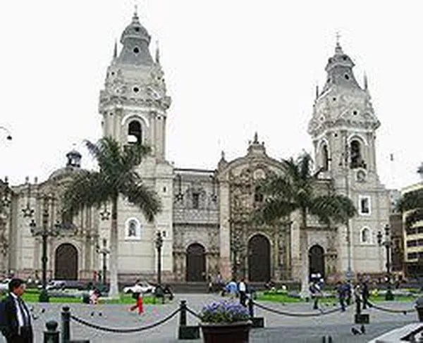 Cathedral of Lima (Victoria Alexandra González Olaechea Yrigoyen, 2006)