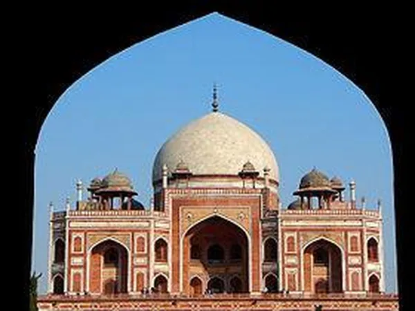 Humayun's Tomb, Delhi (Photo by Ekabhishek, 2009)