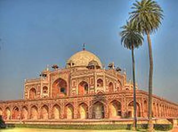Humayun's Tomb, Delhi (Photo by Ekabhishek, 2009)