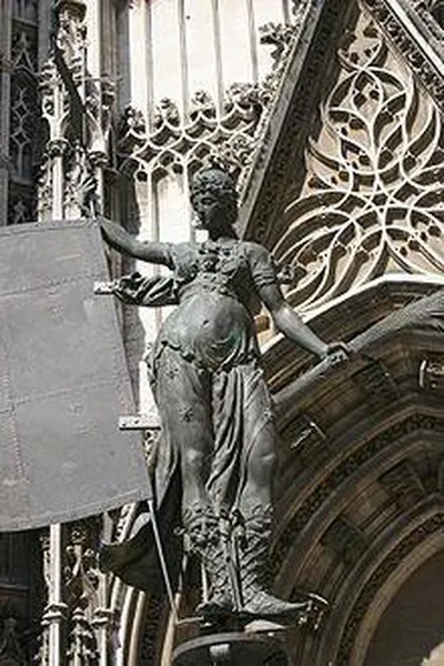 The statue of the Giraldillo (Photo by Lobillo, 2007)