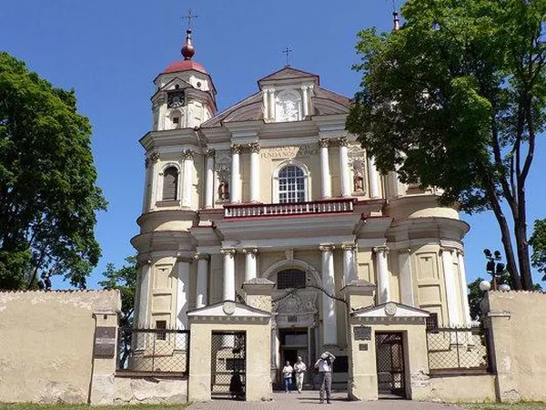 St. Peter and St. Paul church in Vilnius, Lithuania (Photo by Wojsyl, 2005)