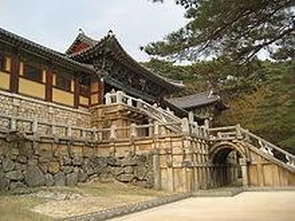 Bulguksa (Photo by Tae Hoon Kang, 2006)