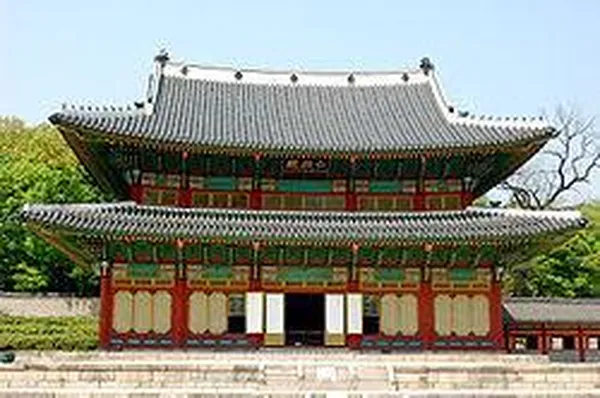 Changdeokgung Injeongjeon (Photo by Jordan Wooley, 2008)