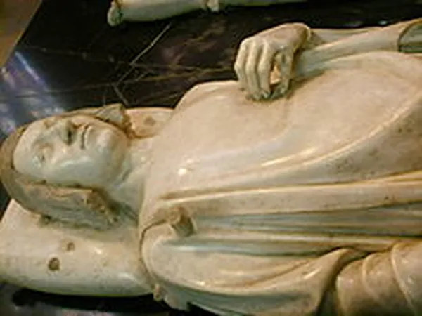Beauneveu's effigy of King Charles V in the Abbey Church of St Denis. c.1366 (Photo taken February 25, 2007 by Sailko)