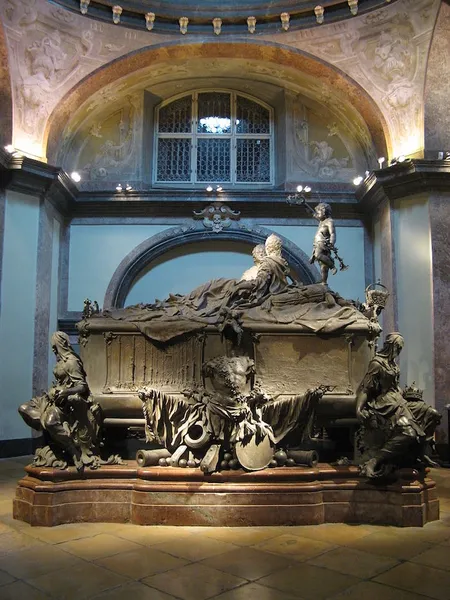 Maria Theresa and her husband are interred in the double tomb which she had inscribed as a widow. (Photo taken 28 February 2008  by Oliver Bruchez.)