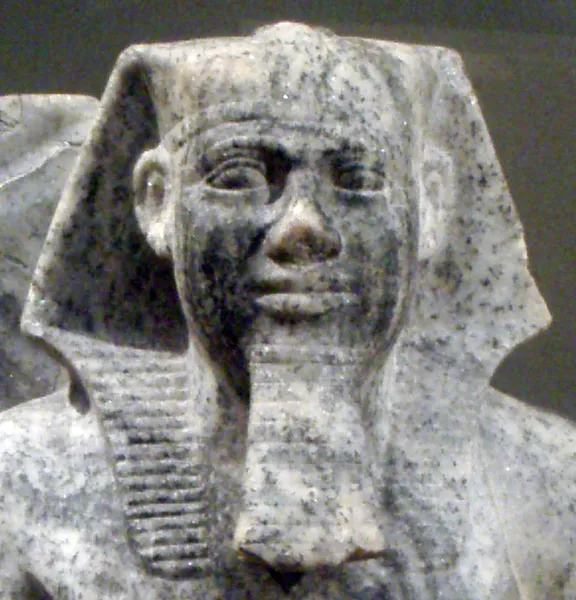 Close-up of a gneiss statue of Sahure in the gallery 103 of the New York Metropolitan Museum of Art (Photo taken February 1, 2007, by Keith Schengili-Roberts)